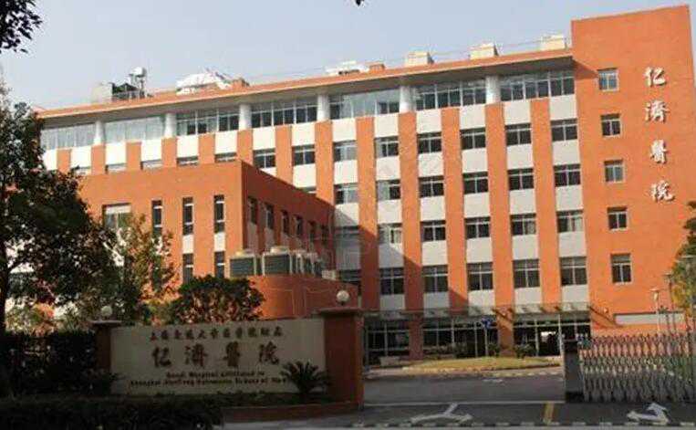 广州三代试管婴儿 广州中山医院试管生双胞胎费用： ‘nt能看男女’